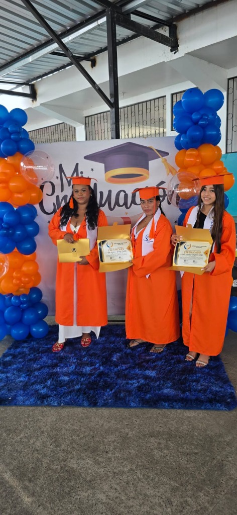 Graduadas con certificados